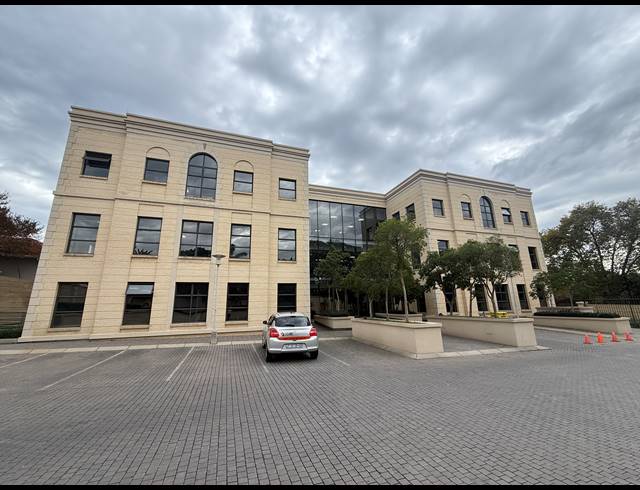 285M² OFFICE TO LET IN MELROSE ESTATE